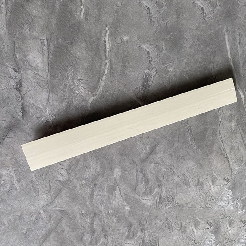 Panjang 2m 2.7m 3m PVC Skirting Board Plastik Untuk Aplikasi Supermarket