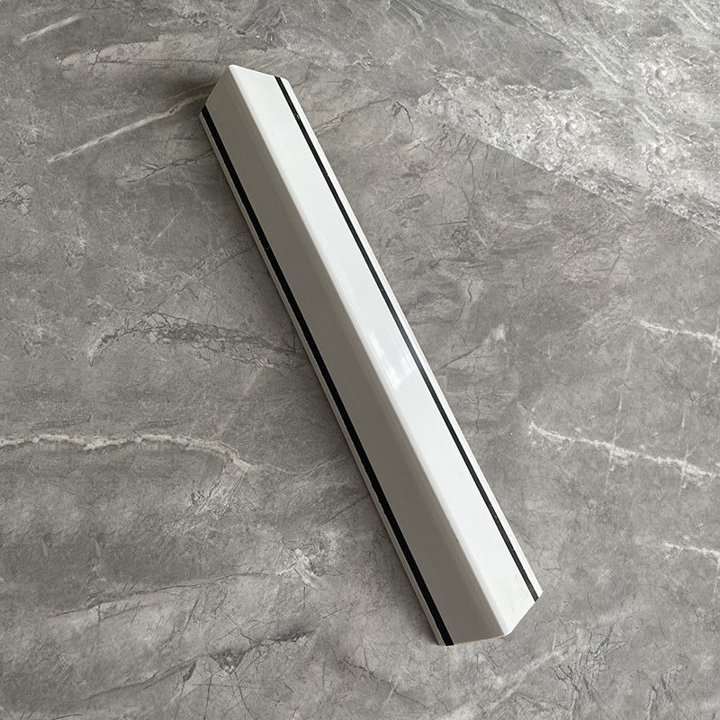 Panel Dinding PVC Tepi Sudut Potong Lebar 40 * 40mm 30 * 30mm 25 * 25mm