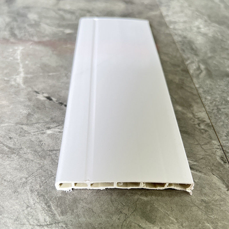Waterproof 150mm Pvc Skirting Board Dekoratif untuk interior yang canggih